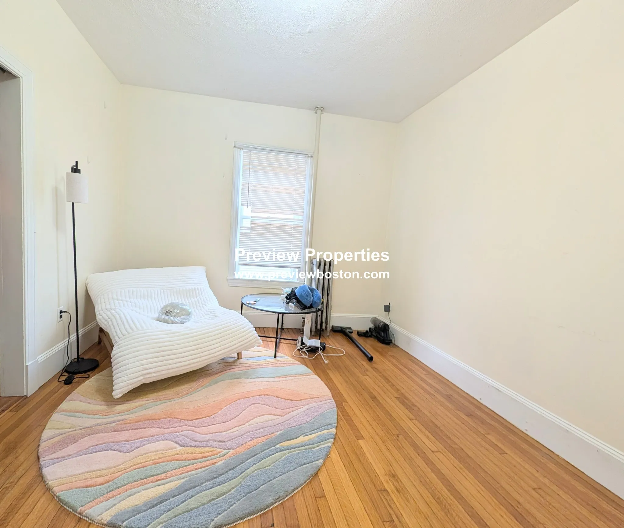 3 bed, 1 bath apartment for rent at 18 Fairbanks St Unit 1P, Oak Square — photo 11 of 20