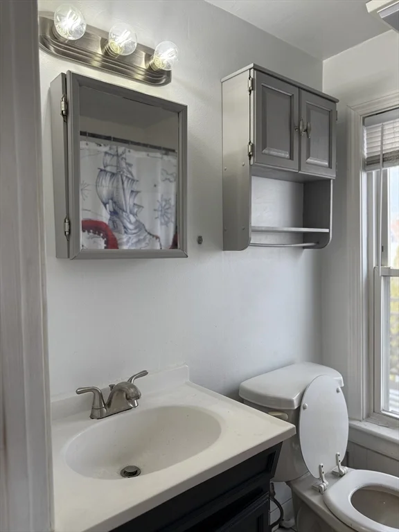2 bed, 1 bath apartment for rent at 18 Fisher St Unit 2, North Attleboro — photo 9 of 11