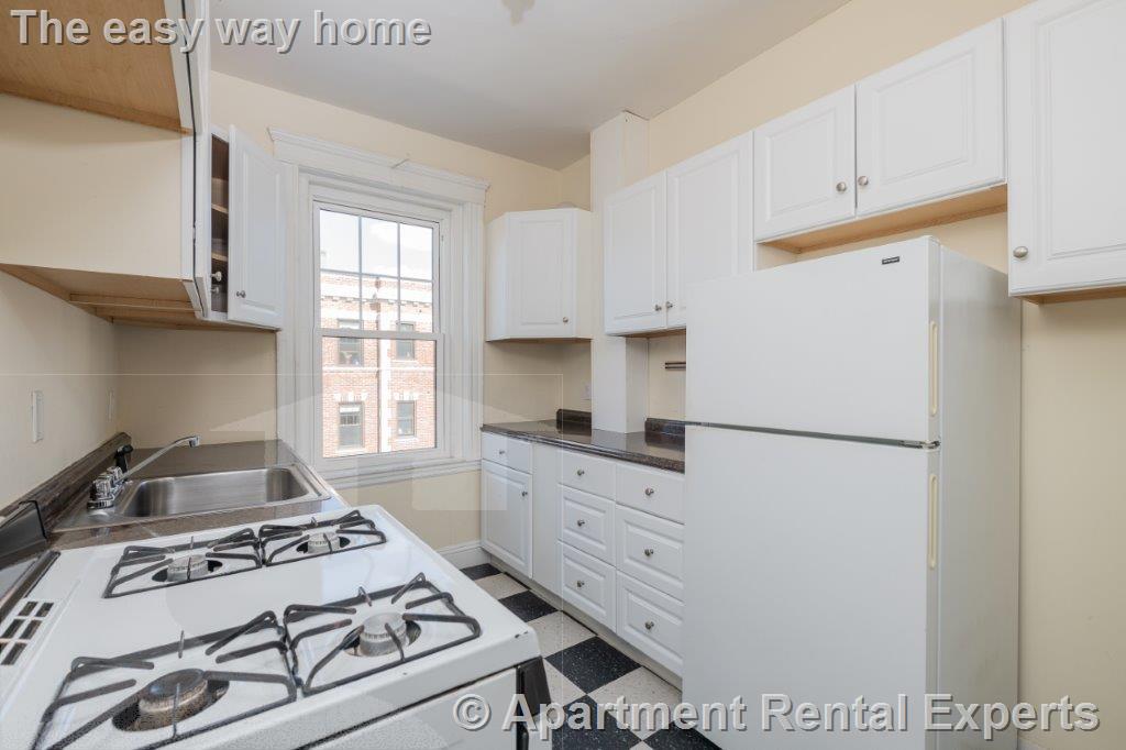 1 bed, 1 bath apartment for rent at 18 Forest St Unit 41, Porter Square — photo 3 of 4