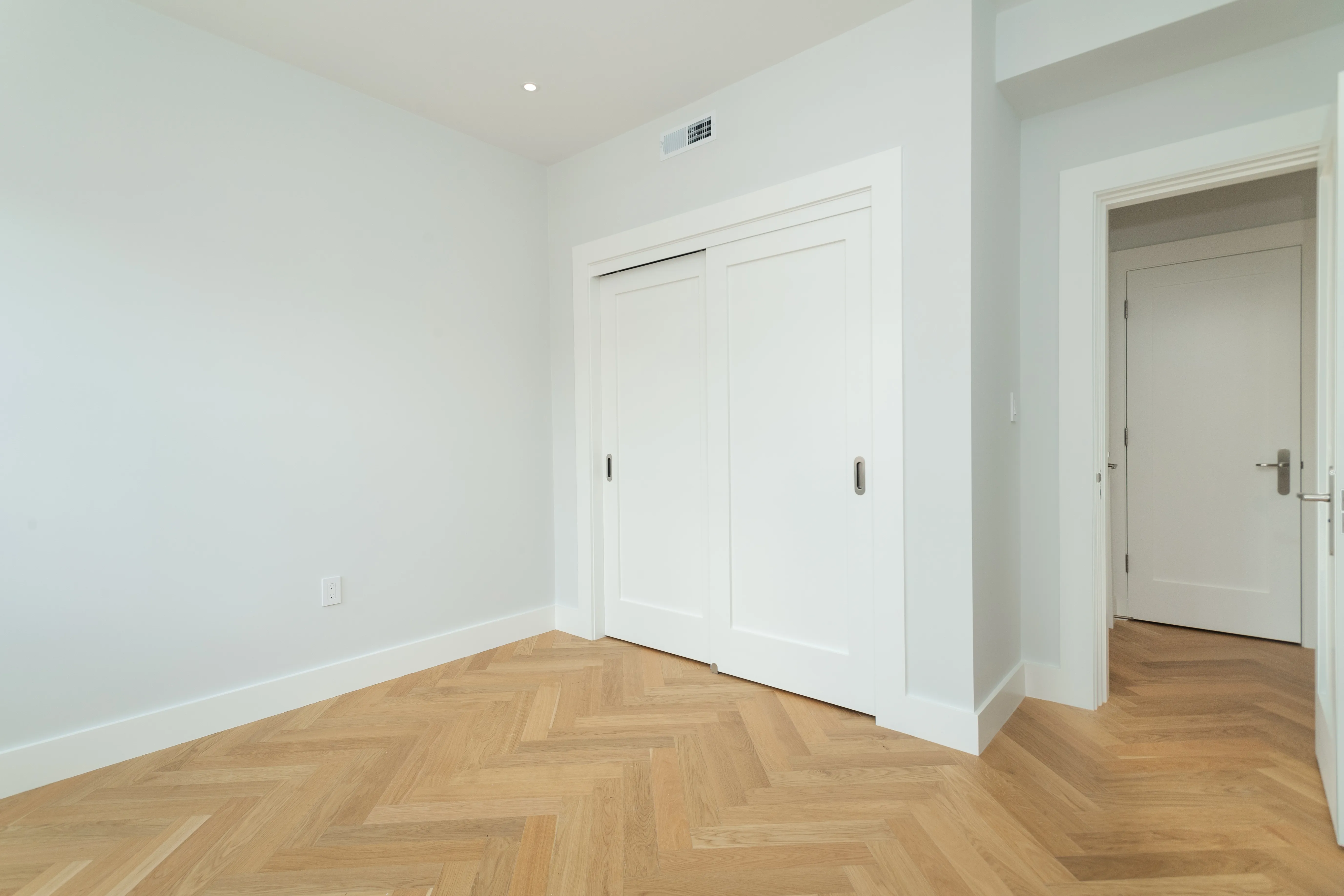 2 bed, 1 bath apartment for rent at 18 Forest St Unit 42, Baldwin — photo 6 of 8