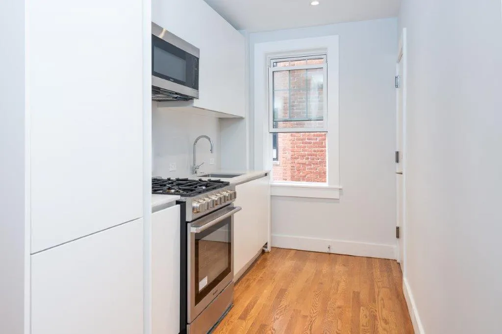 1 bed, 1 bath apartment for rent at 18 Forest St Unit 44, Baldwin — photo 1 of 7