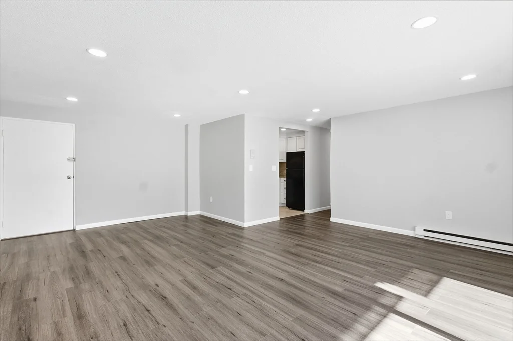 2 bed, 1 bath apartment for rent at 18 Fountain Ln Unit 2, Weymouth — photo 6 of 31