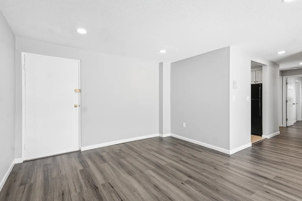 2 bed, 1 bath apartment for rent at 18 Fountain Ln Unit 2, Weymouth — photo 8 of 31