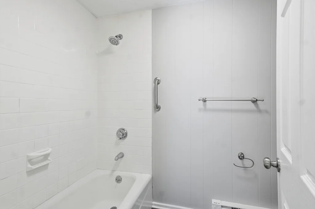 2 bed, 1 bath apartment for rent at 18 Fountain Ln Unit 2, Weymouth — photo 21 of 31