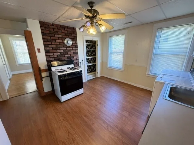 2 bed, 1 bath apartment for rent at 18 Gage St Unit 2, Worcester — photo 3 of 9