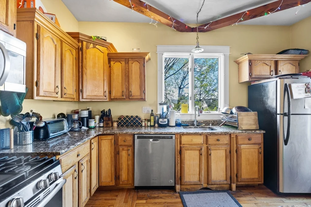 3 bed, 2 bath apartment for rent at 18 Gaston St Unit 2, Roxbury — photo 7 of 22
