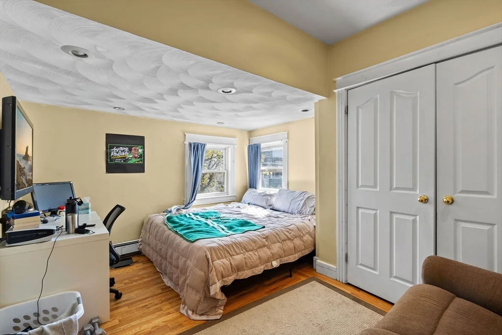 3 bed, 2 bath apartment for rent at 18 Gaston St Unit 2, Roxbury — photo 11 of 22