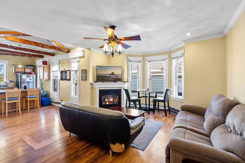 3 bed, 2 bath apartment for rent at 18 Gaston St Unit 2, Roxbury — photo 2 of 22