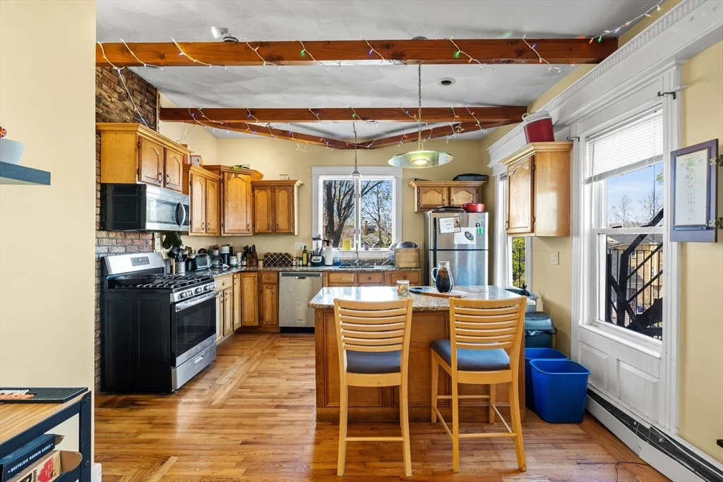 3 bed, 2 bath apartment for rent at 18 Gaston St Unit 2, Roxbury — photo 5 of 22