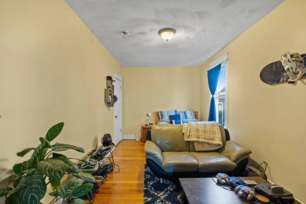 3 bed, 2 bath apartment for rent at 18 Gaston St Unit 2, Roxbury — photo 10 of 22