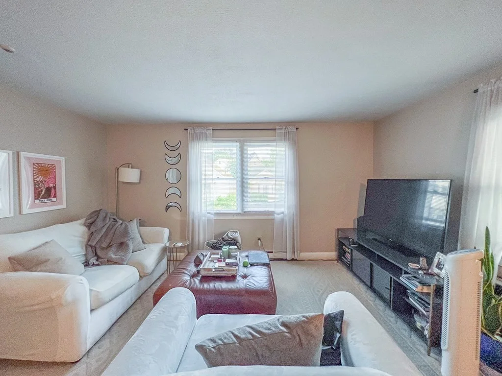1 bed, 1 bath apartment for rent at 18 Germain Ave Unit 3, Quincy — photo 2 of 9