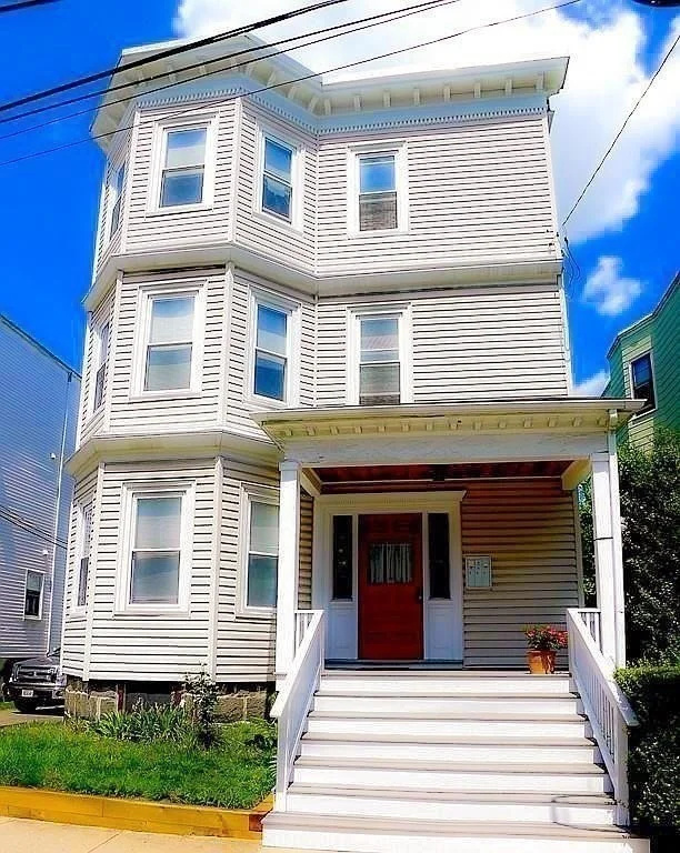 3 bed, 1 bath apartment for rent at 18 Gibson St Unit 3, Dorchester