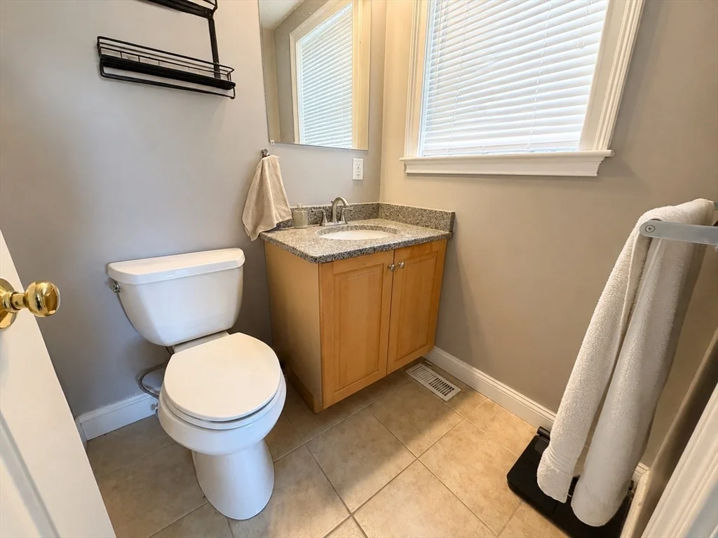 4 bed, 3 bath apartment for rent at 18 Gilkey Ct Unit 18, Watertown — photo 13 of 36