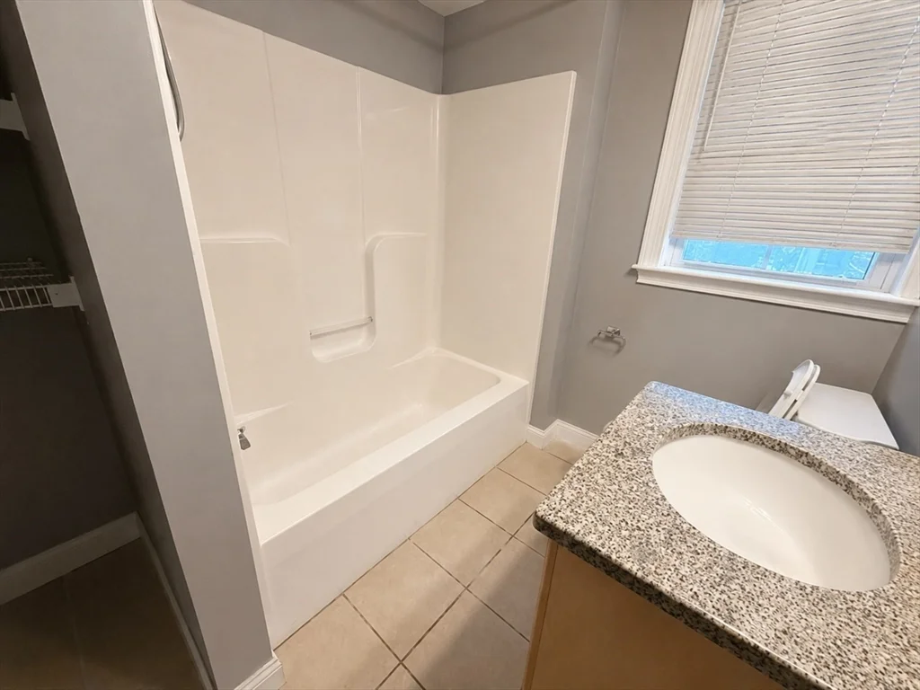 4 bed, 3 bath apartment for rent at 18 Gilkey Ct Unit 18, Watertown — photo 23 of 36