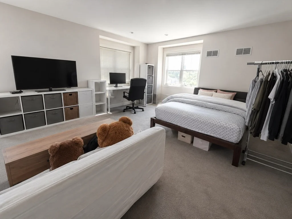 4 bed, 3 bath apartment for rent at 18 Gilkey Ct Unit 18, Watertown — photo 11 of 36