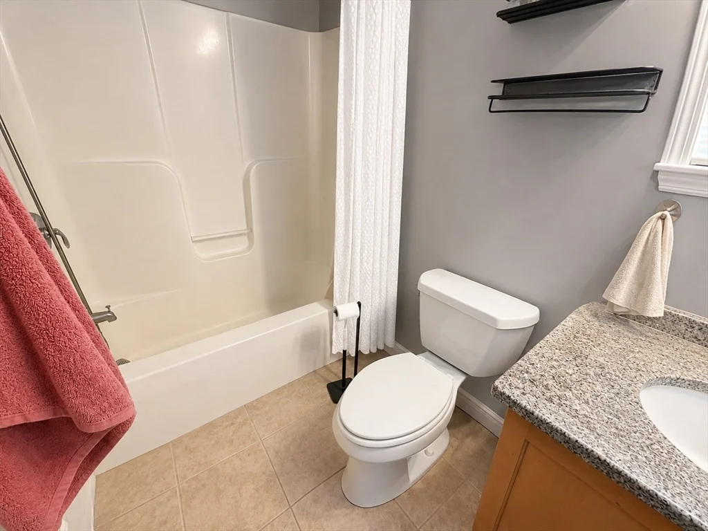 4 bed, 3 bath apartment for rent at 18 Gilkey Ct Unit 18, Watertown — photo 14 of 36