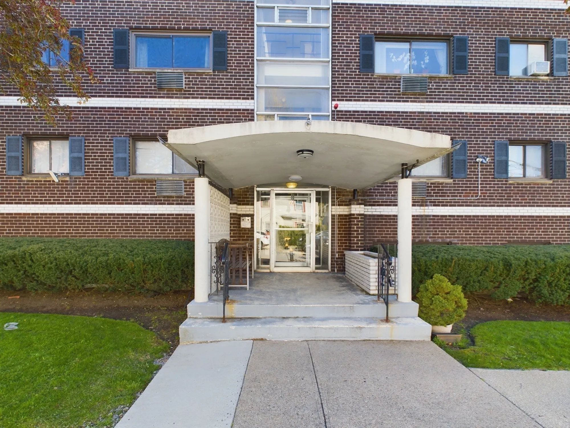 1 bed, 1 bath apartment for rent at 18 Glencoe St Unit 27, Brighton — photo 10 of 12