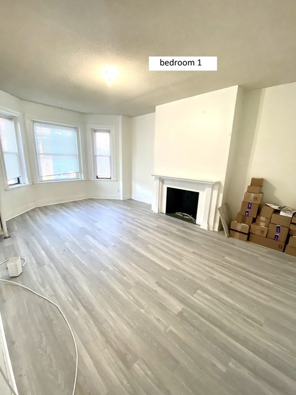 3 bed, 1 bath apartment for rent at 18 Glenville Ave Unit 3, Allston — photo 3 of 13