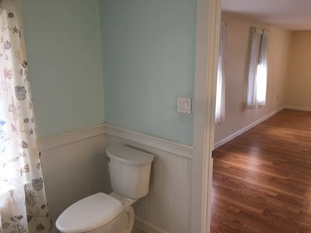 3 bed, 2 bath apartment for rent at 18 Glenwood Ave Unit A, Foxboro — photo 25 of 26