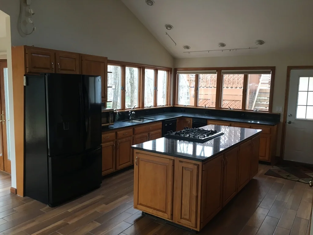 3 bed, 2 bath apartment for rent at 18 Glenwood Ave Unit A, Foxboro — photo 12 of 26
