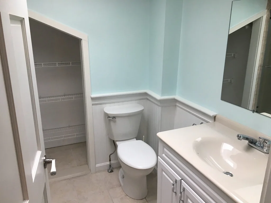 3 bed, 2 bath apartment for rent at 18 Glenwood Ave Unit A, Foxboro — photo 24 of 26