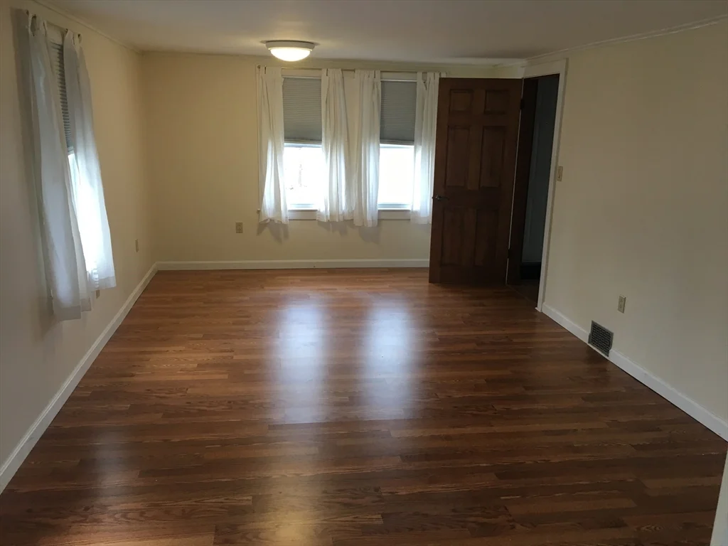 3 bed, 2 bath apartment for rent at 18 Glenwood Ave Unit A, Foxboro — photo 18 of 26