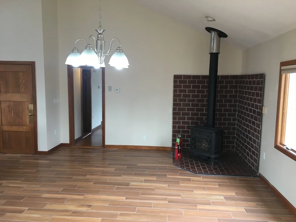3 bed, 2 bath apartment for rent at 18 Glenwood Ave Unit A, Foxboro — photo 13 of 26