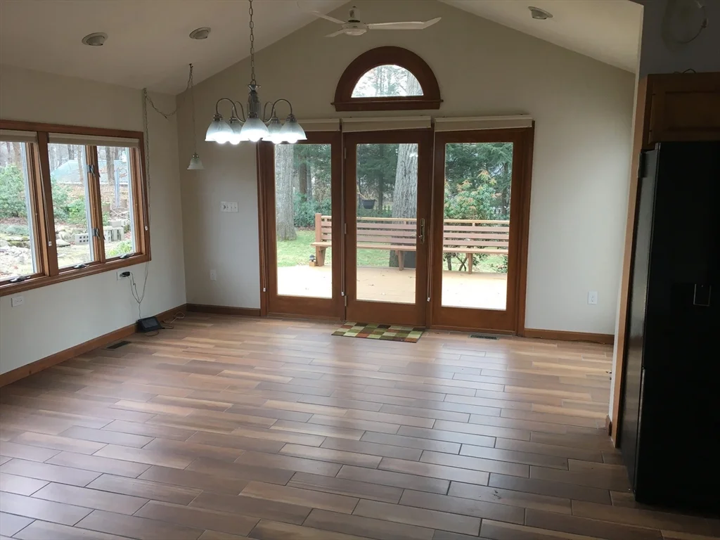 3 bed, 2 bath apartment for rent at 18 Glenwood Ave Unit A, Foxboro — photo 15 of 26