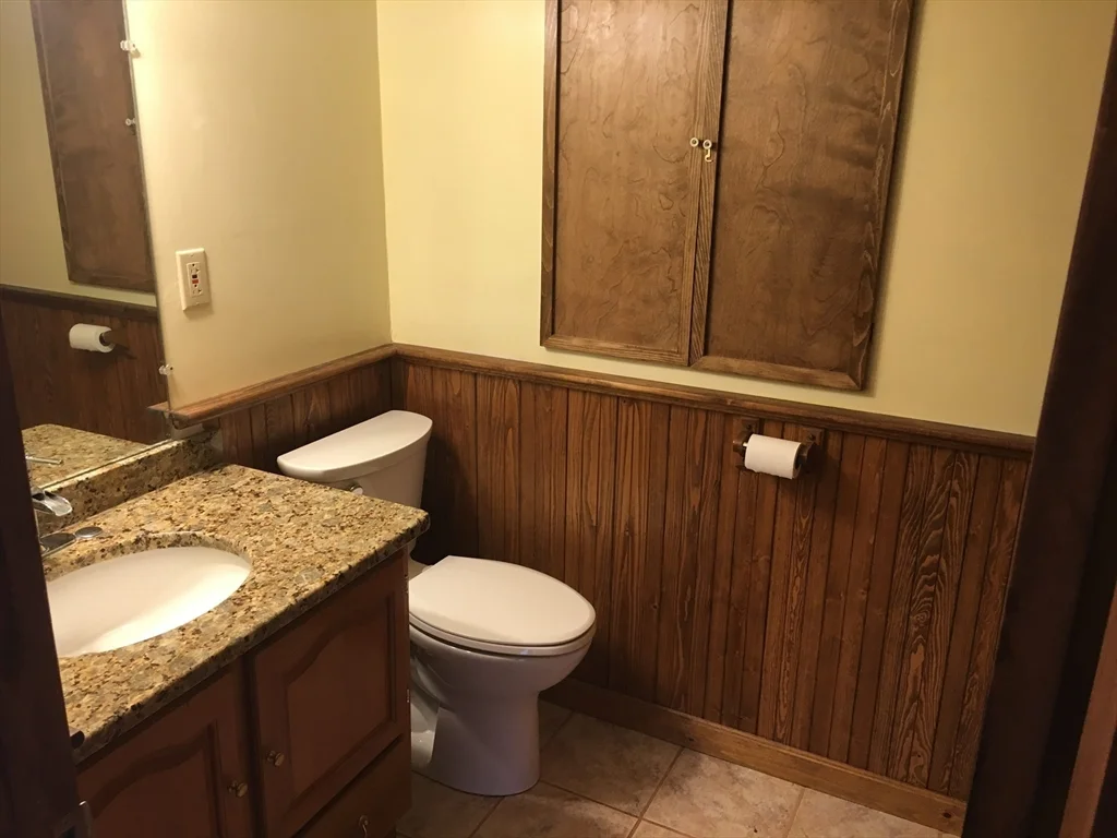 3 bed, 2 bath apartment for rent at 18 Glenwood Ave Unit A, Foxboro — photo 26 of 26
