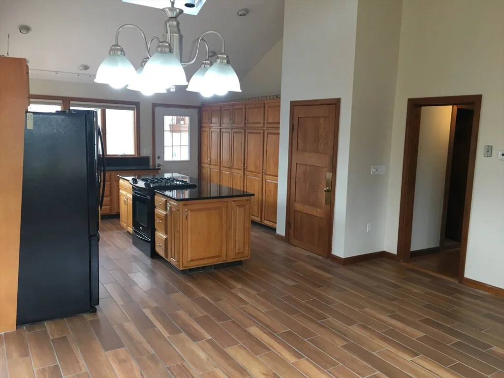 3 bed, 2 bath apartment for rent at 18 Glenwood Ave Unit A, Foxboro — photo 11 of 26
