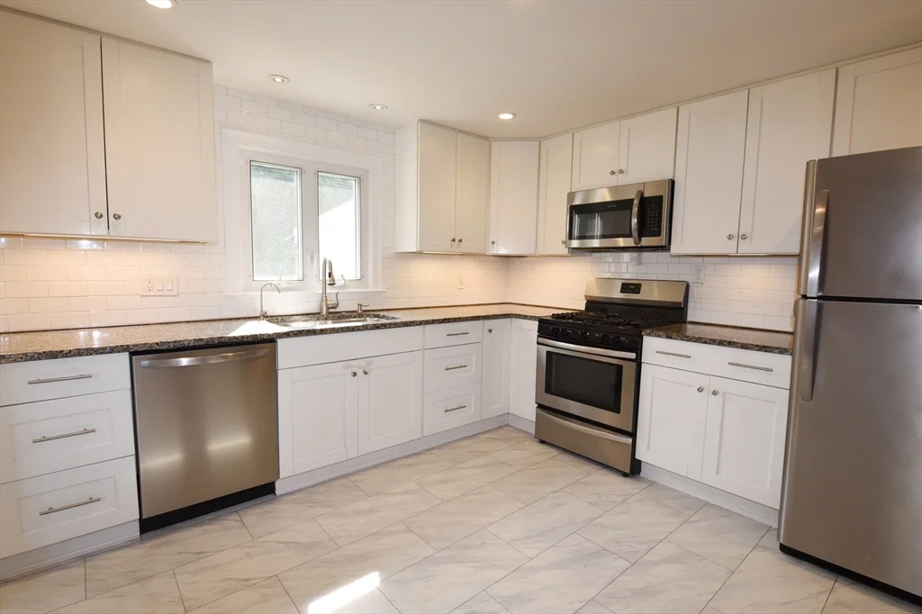 2 bed, 2 bath apartment for rent at 18 Gould Rd, Braintree Highlands — photo 8 of 40