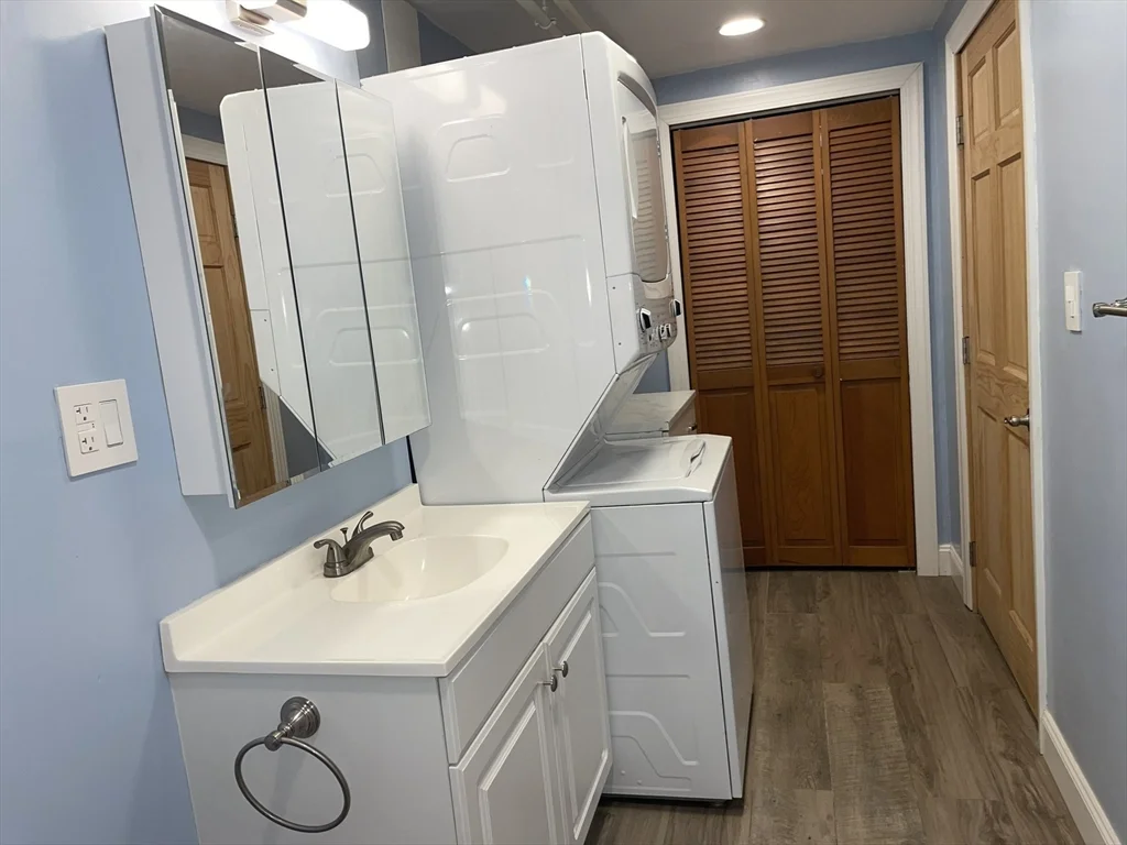 2 bed, 2 bath apartment for rent at 18 Gould Rd, Braintree Highlands — photo 36 of 40