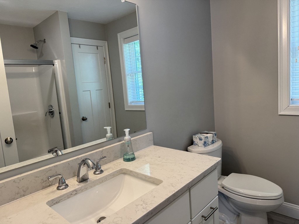 3 bed, 2 bath apartment for rent at 18 Grace St, Middleboro — photo 6 of 15