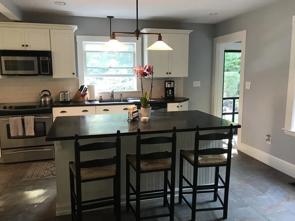 3 bed, 1 bath apartment for rent at 18 Granite St Unit 18, Rockport — photo 2 of 21