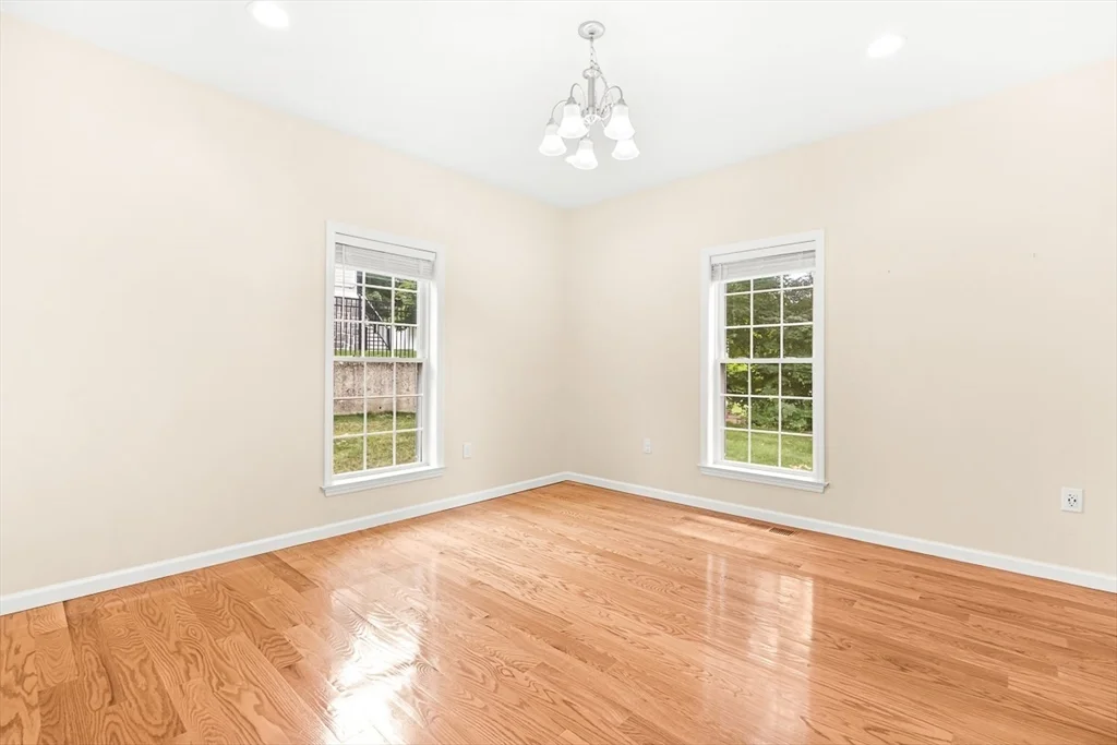 4 bed, 2 bath apartment for rent at 18 Grant Rd, Winchester — photo 10 of 42