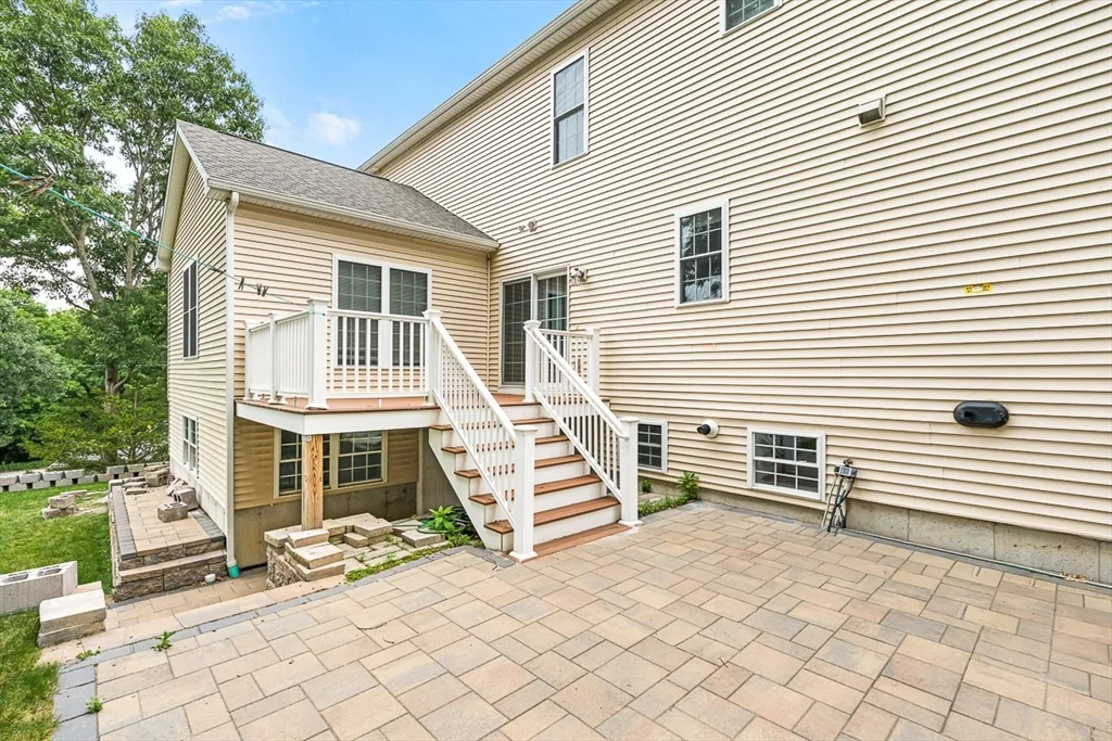 4 bed, 2 bath apartment for rent at 18 Grant Rd, Winchester — photo 37 of 42