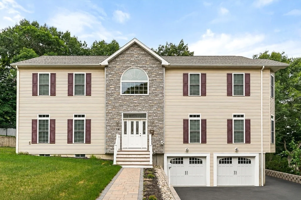4 bed, 2 bath apartment for rent at 18 Grant Rd, Winchester