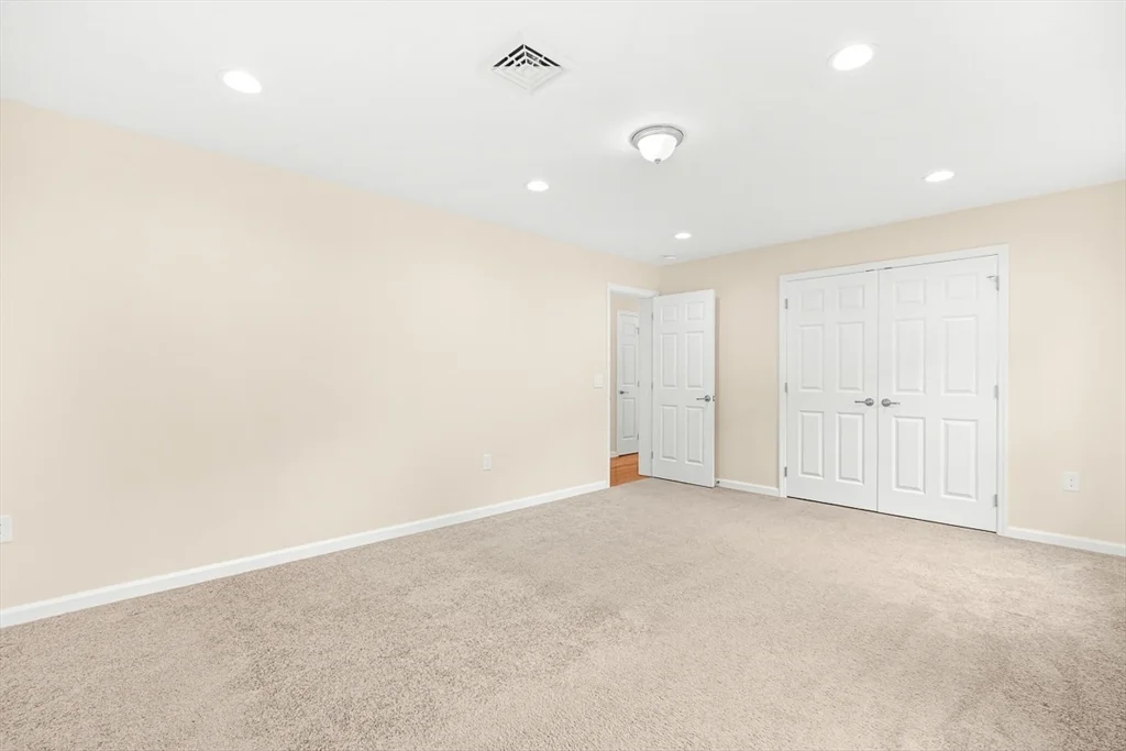4 bed, 2 bath apartment for rent at 18 Grant Rd, Winchester — photo 31 of 42