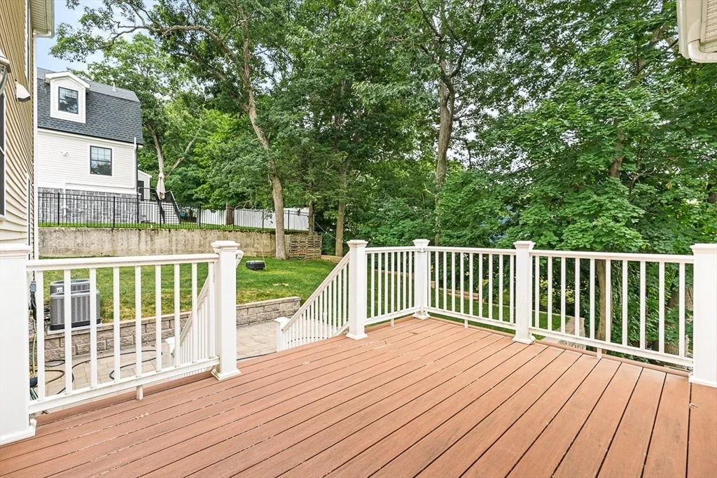4 bed, 2 bath apartment for rent at 18 Grant Rd, Winchester — photo 36 of 42