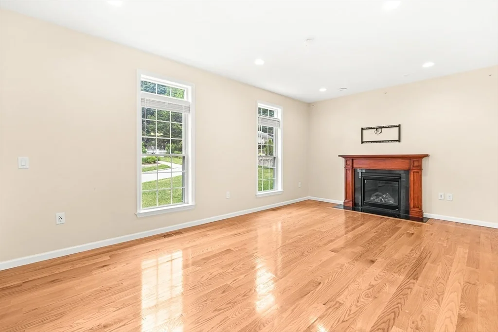 4 bed, 2 bath apartment for rent at 18 Grant Rd, Winchester — photo 7 of 42