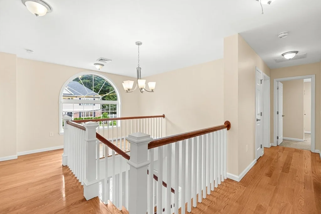 4 bed, 2 bath apartment for rent at 18 Grant Rd, Winchester — photo 19 of 42