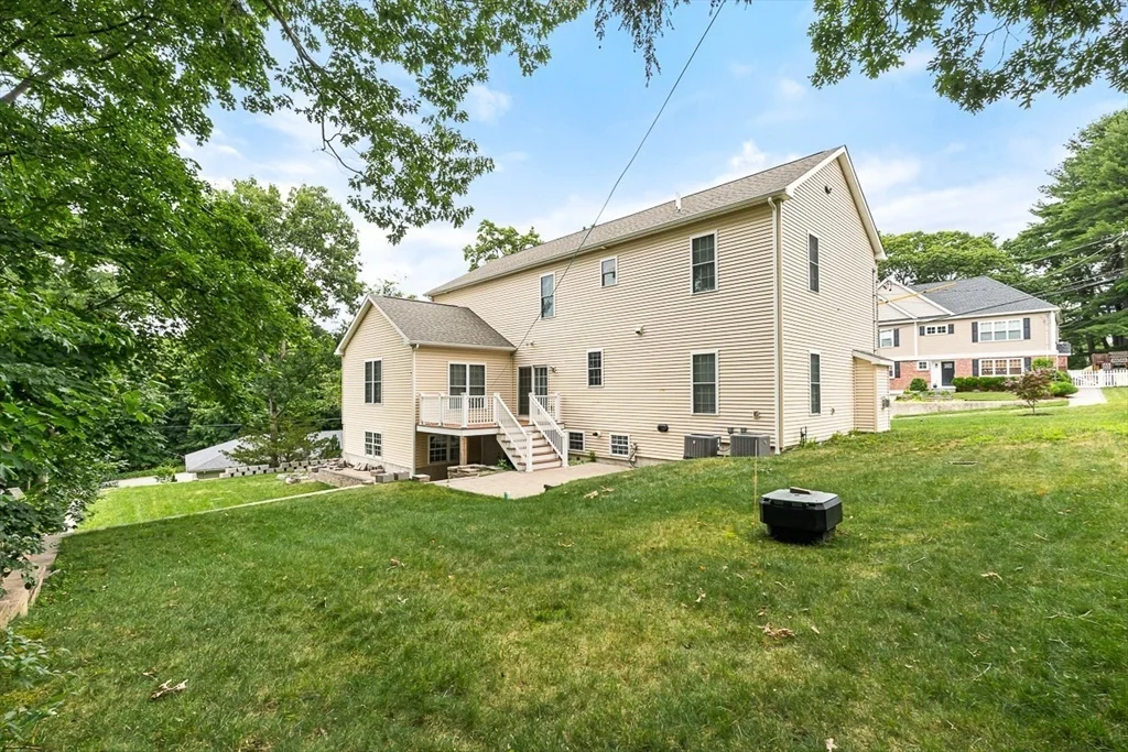 4 bed, 2 bath apartment for rent at 18 Grant Rd, Winchester — photo 2 of 42