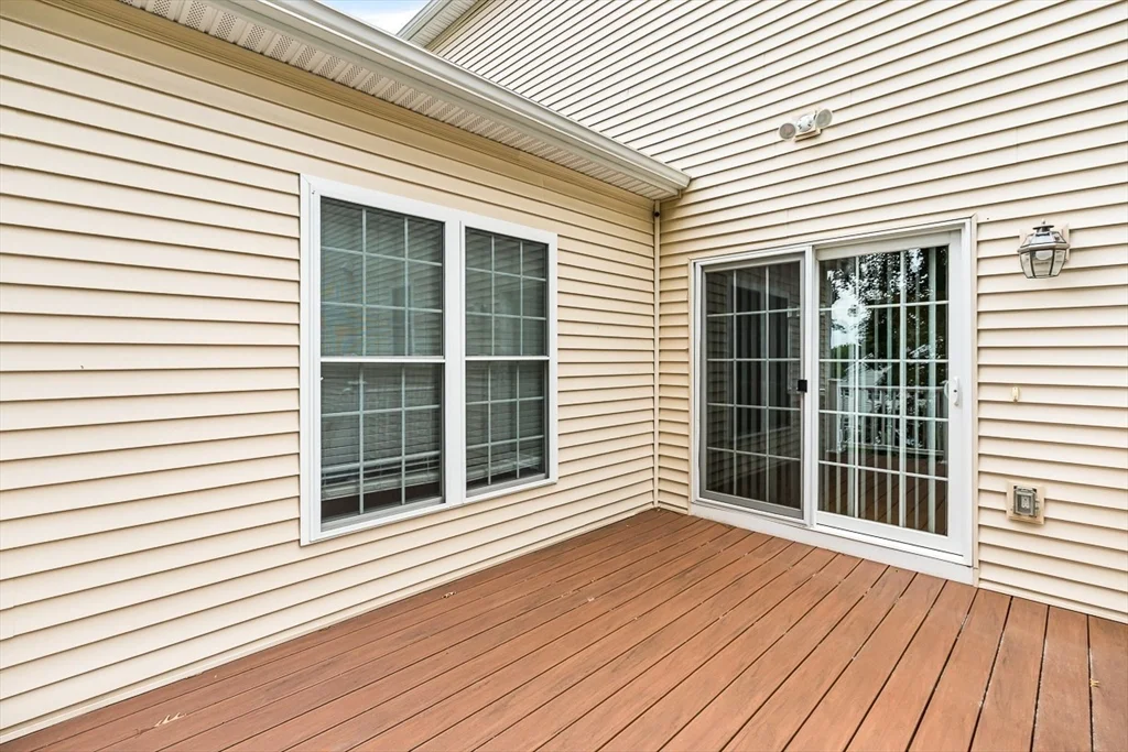 4 bed, 2 bath apartment for rent at 18 Grant Rd, Winchester — photo 35 of 42