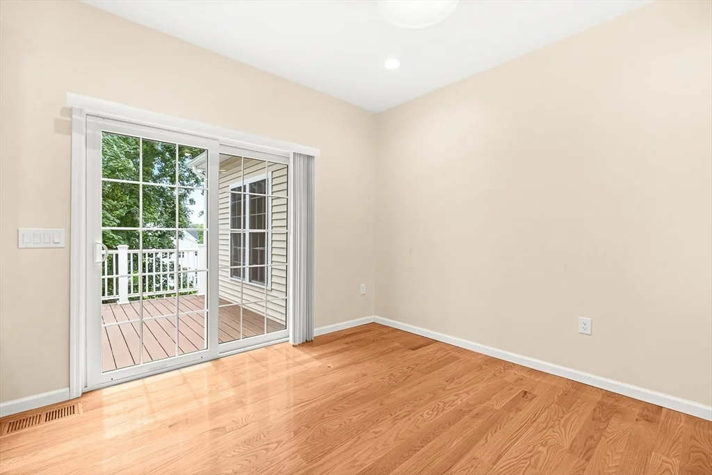 4 bed, 2 bath apartment for rent at 18 Grant Rd, Winchester — photo 13 of 42