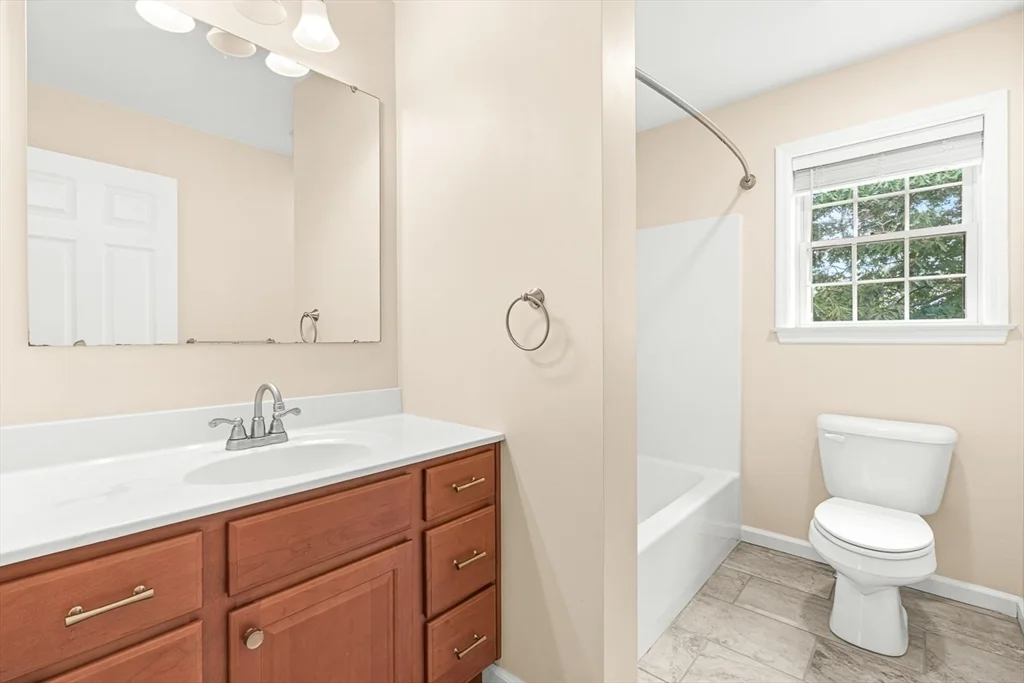 4 bed, 2 bath apartment for rent at 18 Grant Rd, Winchester — photo 27 of 42
