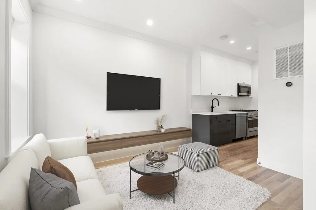 2 bed, 1 bath apartment for rent at 18 Grove St Unit 1, Beacon Hill — photo 8 of 17