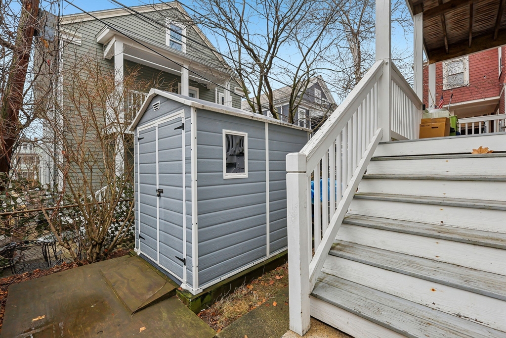 5 bed, 2 bath apartment for rent at 18 Hamilton Rd Unit 18, Somerville — photo 24 of 26