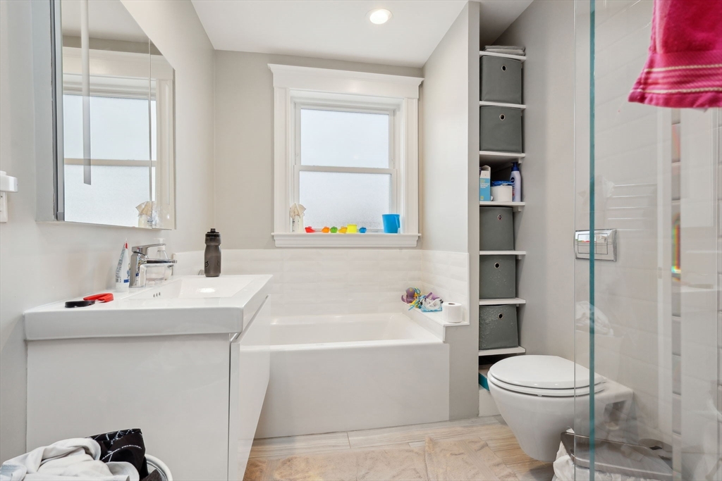 5 bed, 2 bath apartment for rent at 18 Hamilton Rd Unit 18, Somerville — photo 14 of 26
