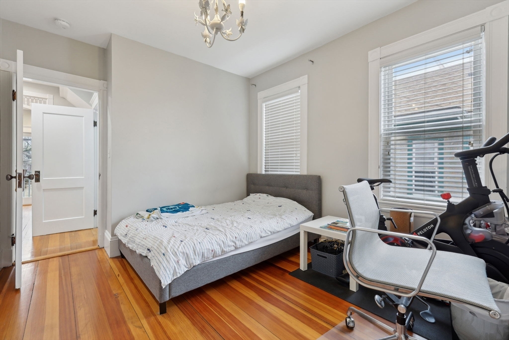 5 bed, 2 bath apartment for rent at 18 Hamilton Rd Unit 18, Somerville — photo 22 of 26