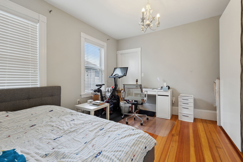 5 bed, 2 bath apartment for rent at 18 Hamilton Rd Unit 18, Somerville — photo 21 of 26